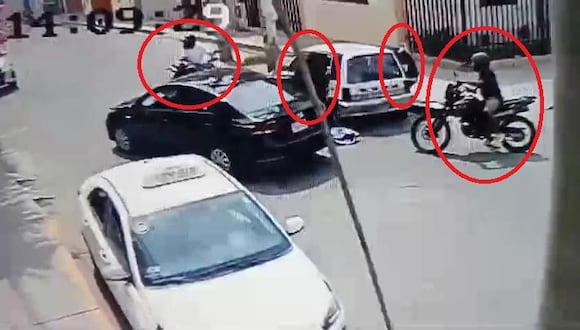 Cuatro vehículos participaron del atraco con los rateros. La Policía revisa videos de la zona y de calles aledañas, para saber hacia dónde fugaron.