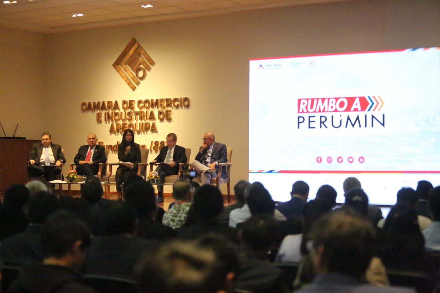 Economistas se reunieron en el marco del Perumin (Foto: GEC)