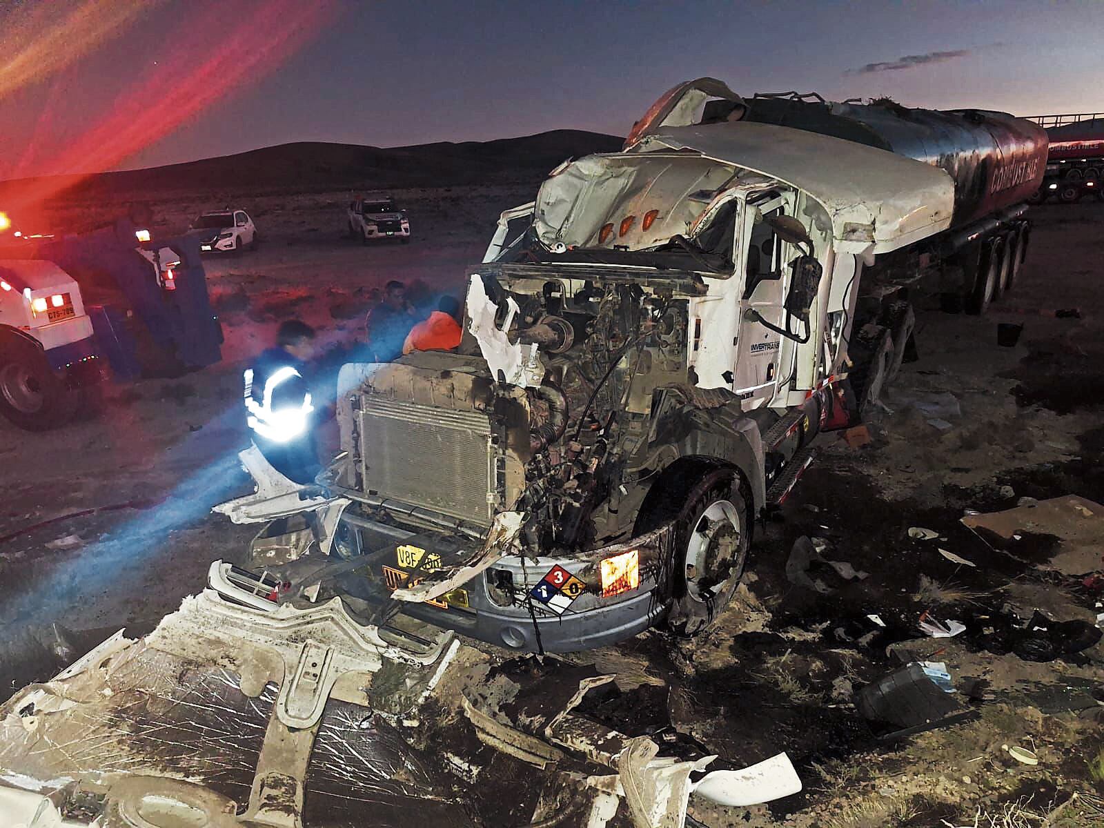 Camión se despistó en Caravelí. (Foto: GEC)