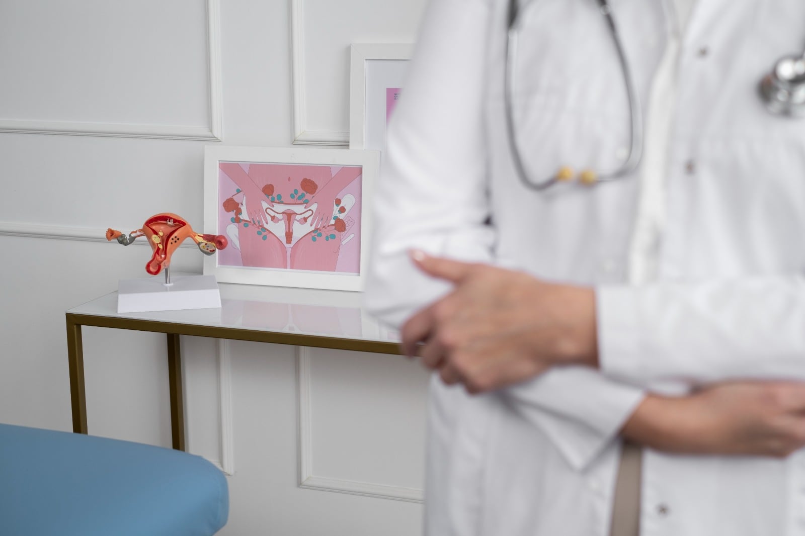 El cáncer de cuello uterino concentra más de la mitad de los nuevos diagnósticos entre cinco neoplasias ginecológicas. Especialistas insisten en vacunación contra el VPH, detección oportuna y acceso al tratamiento.