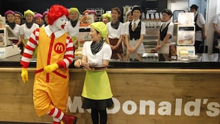 ​Japón: McDonald's intenta recuperar la confianza metiendo niños en la cocina