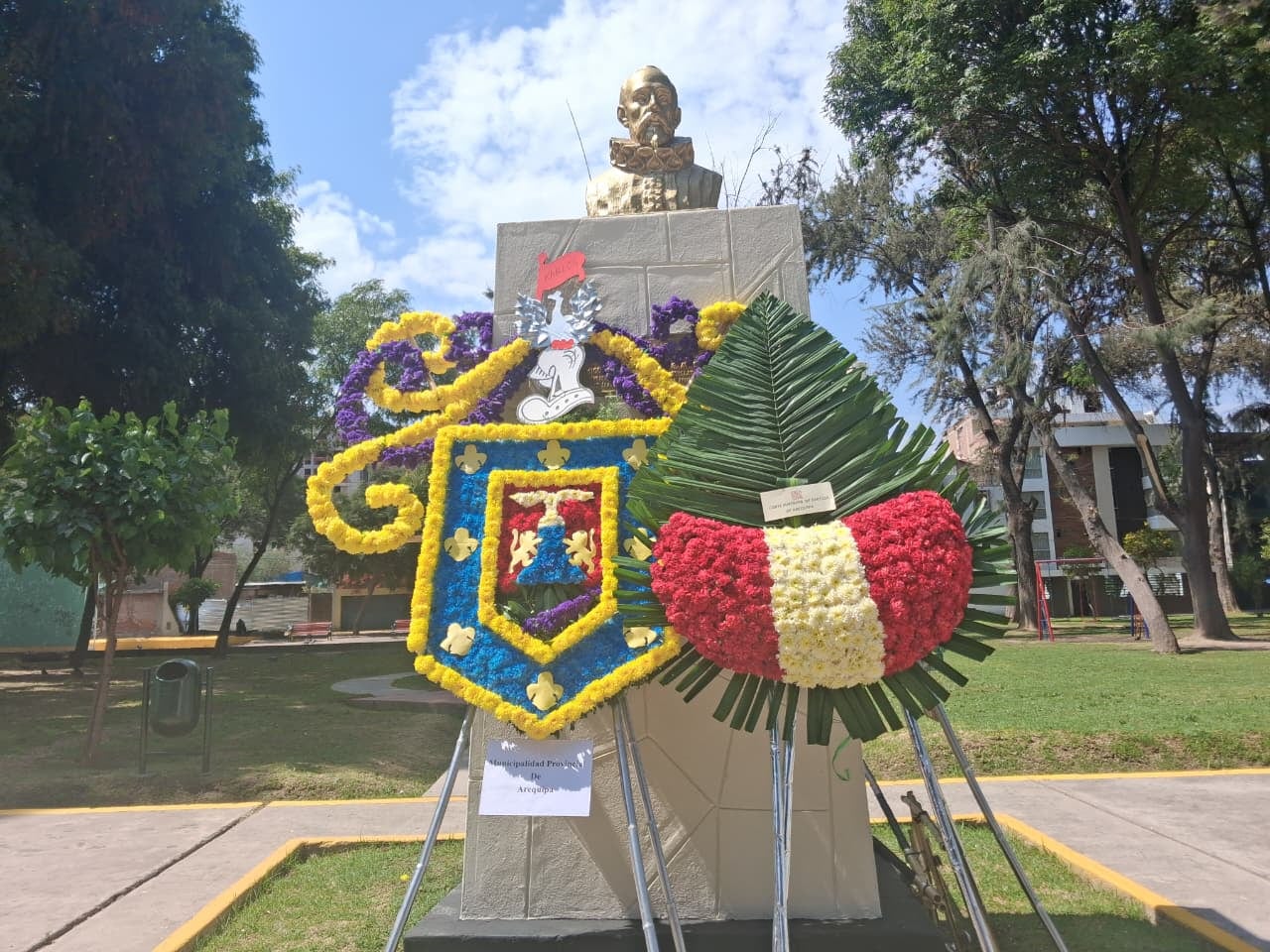 Homenaje a Miguel de Cervantes Saavedra en Arequipa. (Foto: Flor Barrios/@photo.gec)