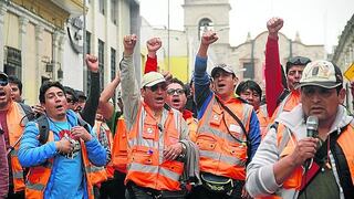 Huelga indefinida de mineros de Cerro Verde empezó con marcha