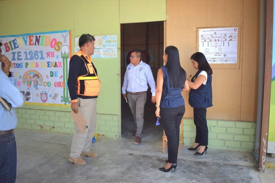 Fiscalía inspecciona colegios en la provincia de Sechura