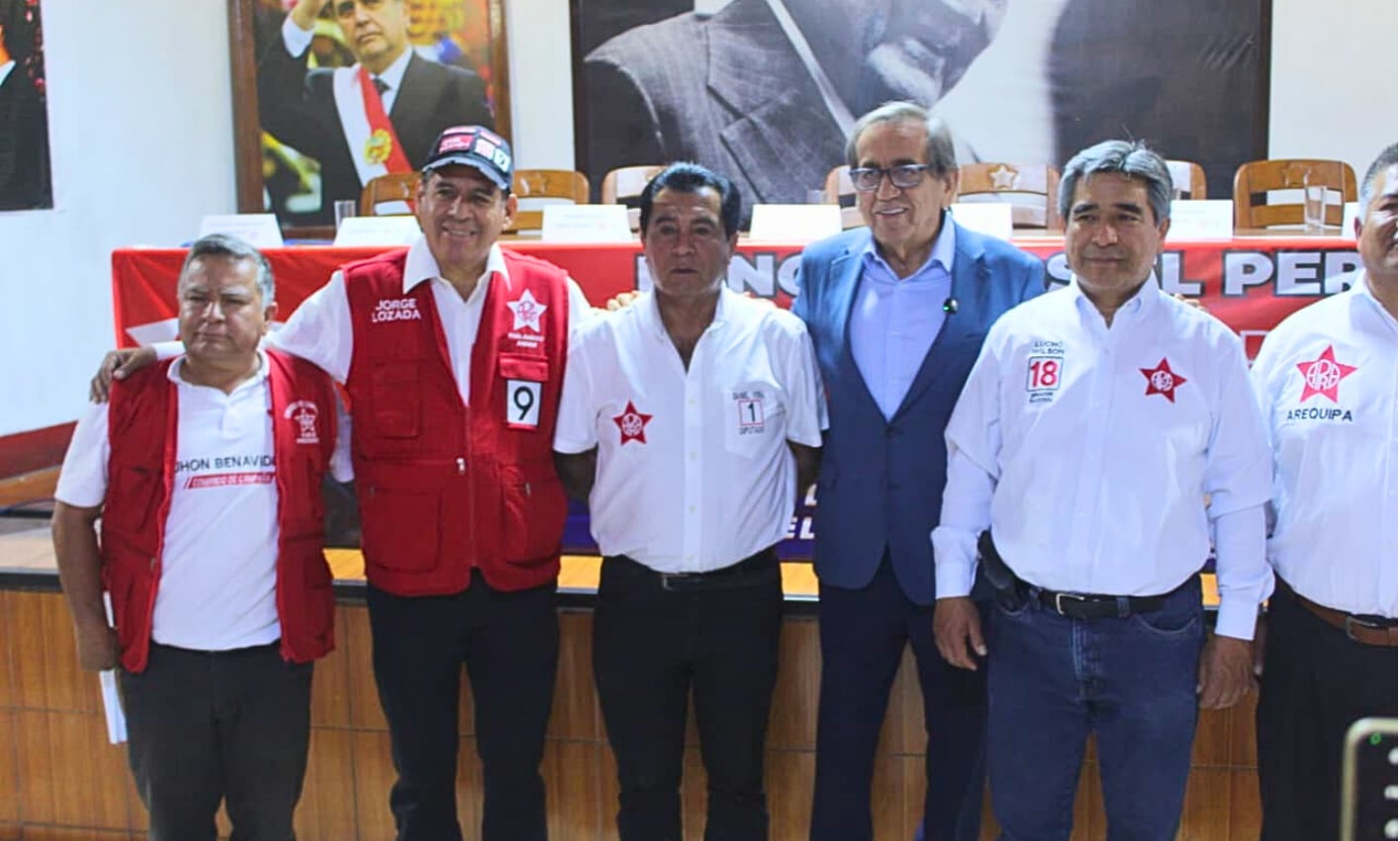 Jorge de Castillo, candidato a la Cámara de Senadores por el Apra arribó a la ciudad de Arequipa. (Foto: Álvaro Figueroa/@photo.gec)