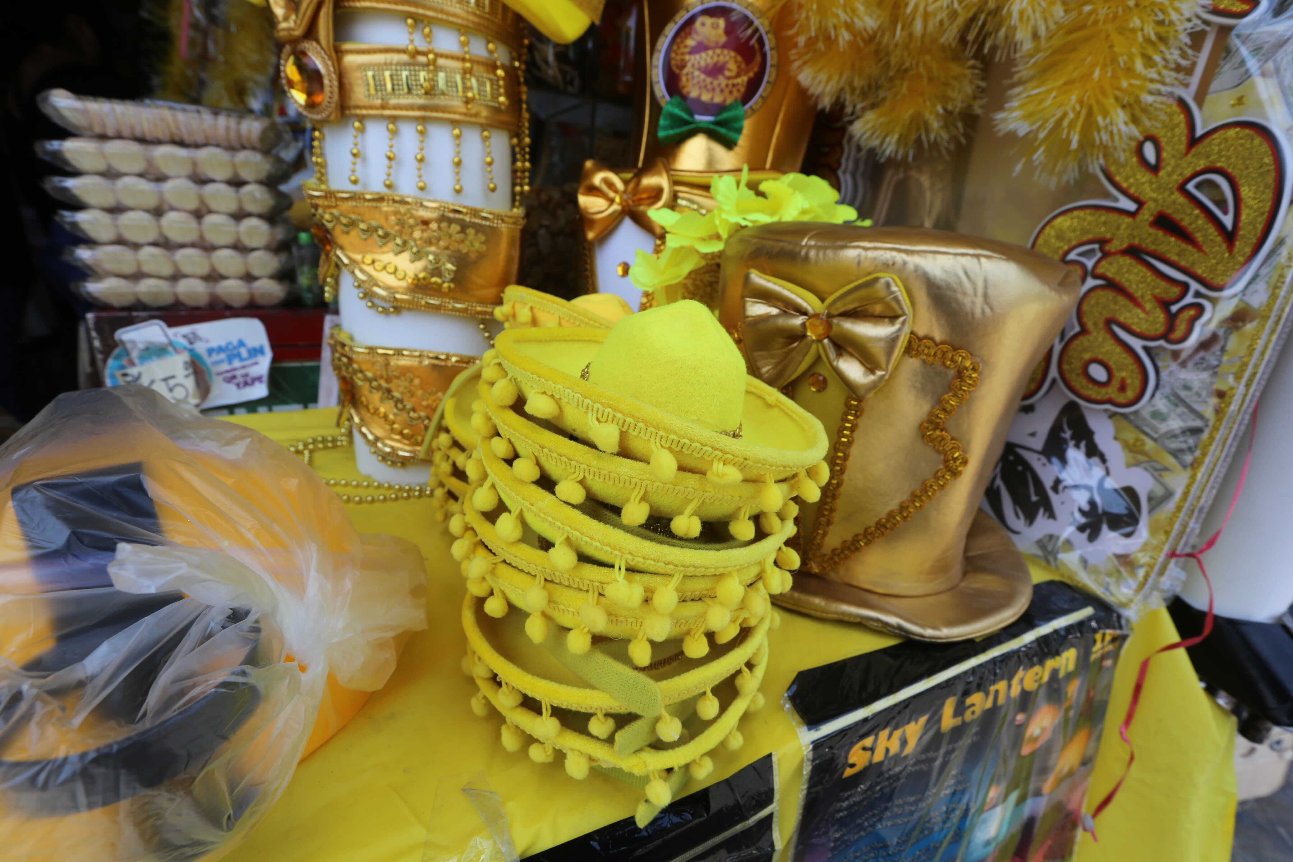 Variedad de artículos para recibir el año 2025. Foto: Leonardo Cuito.