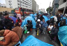 Mineros artesanales bloquean av. Abancay y llevan más de una semana protestando en exteriores del Congreso