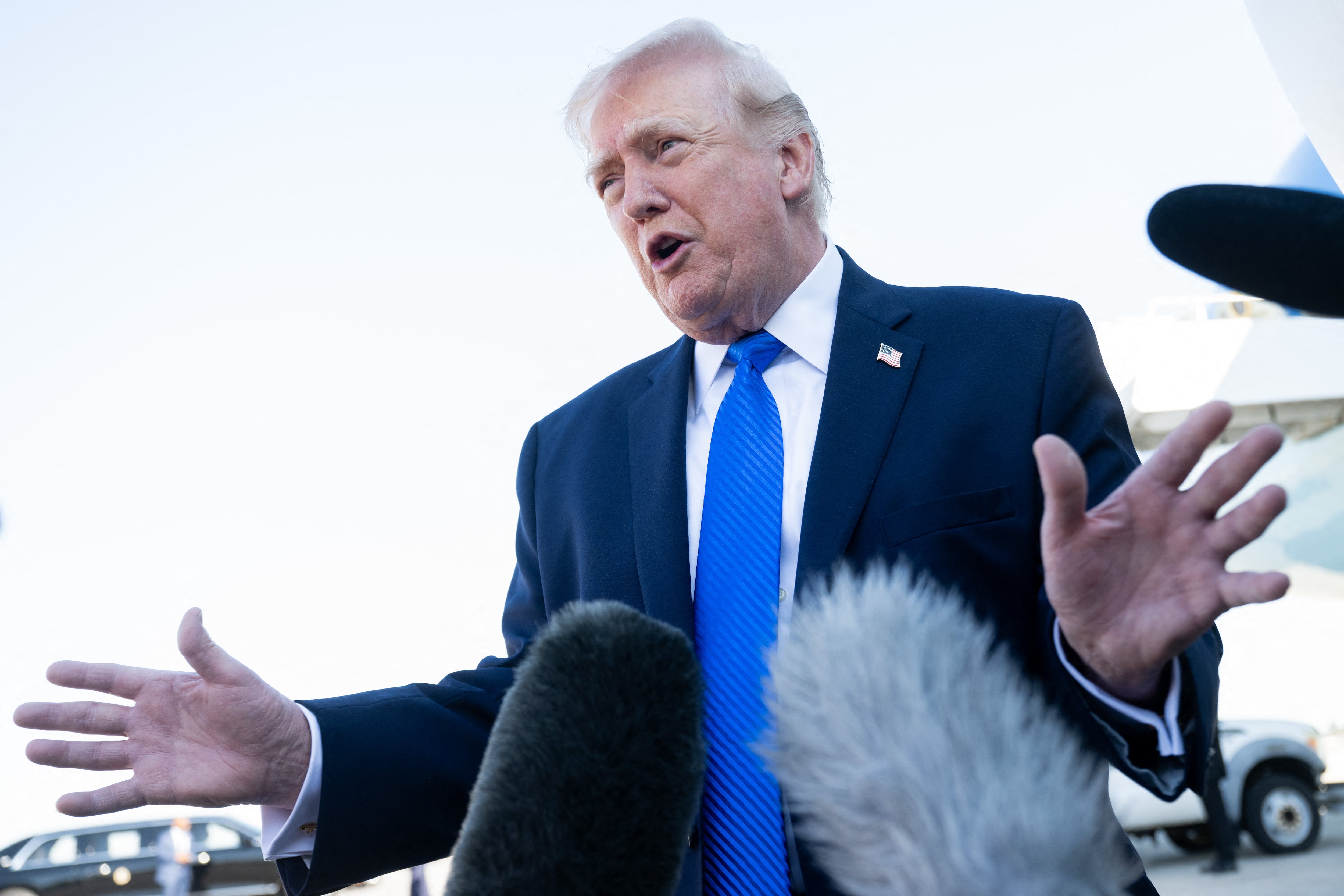 Subsecretario promete paz y “prosperidad sin precedentes”: ¿helados gratis y Wi‑Fi eterno?