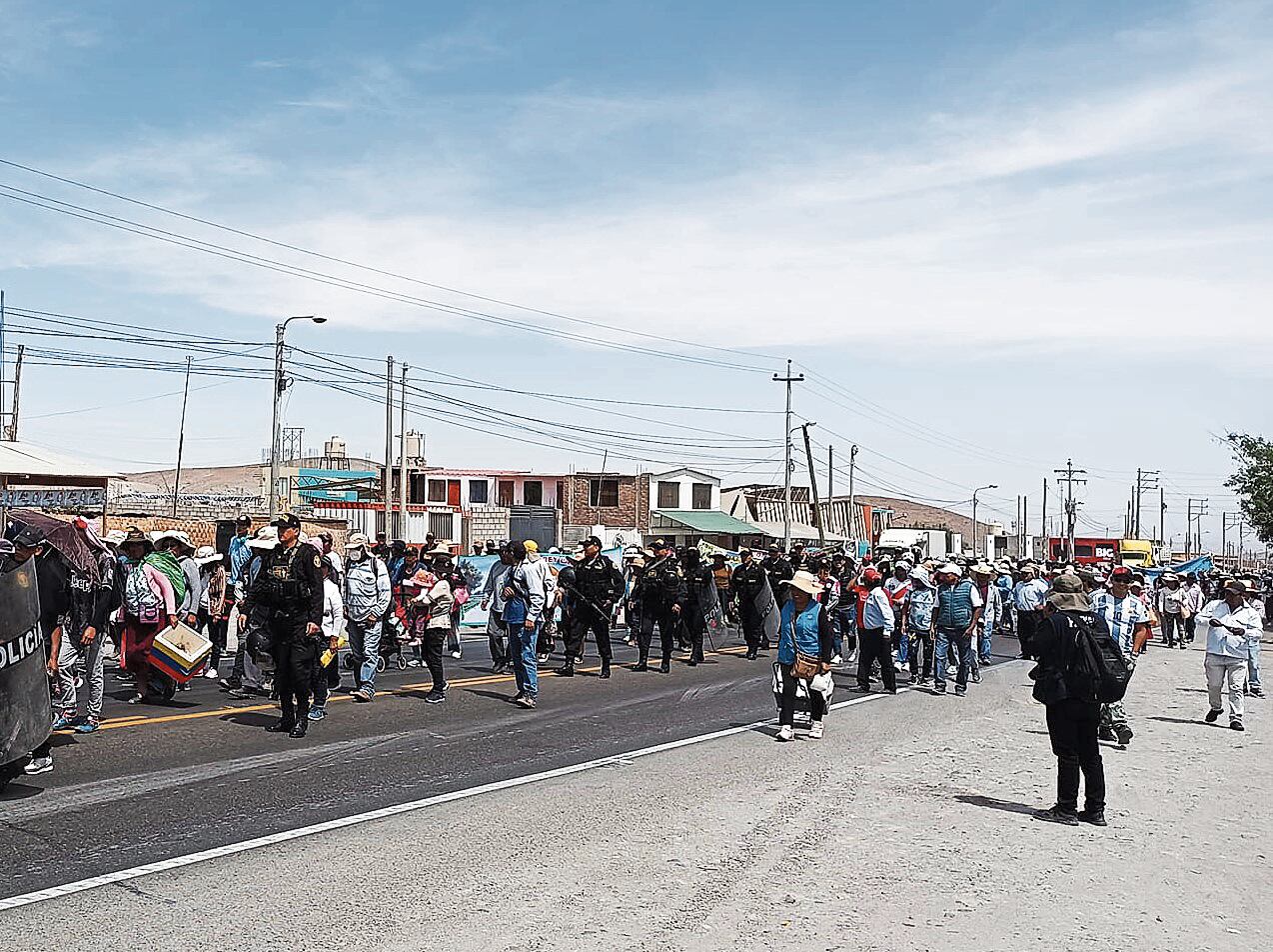 Los bloqueos fueron por ausencia del gobernador (Foto: GEC)