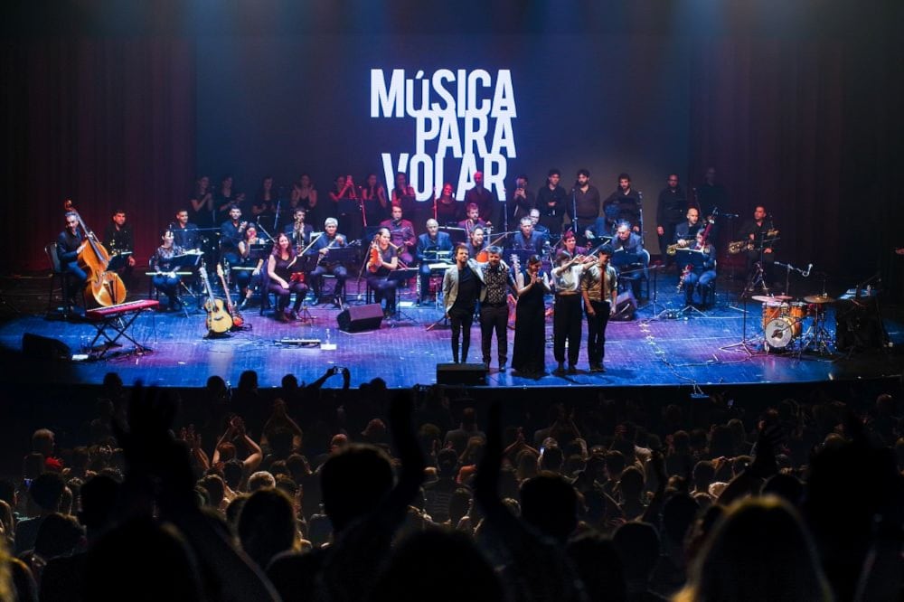 Música para Volar presentará un repertorio dedicado a Soda Stereo con 30 músicos, orquesta sinfónica y coro en vivo. Los conciertos serán el 15 de octubre en Lima y el 18 de octubre en Arequipa.