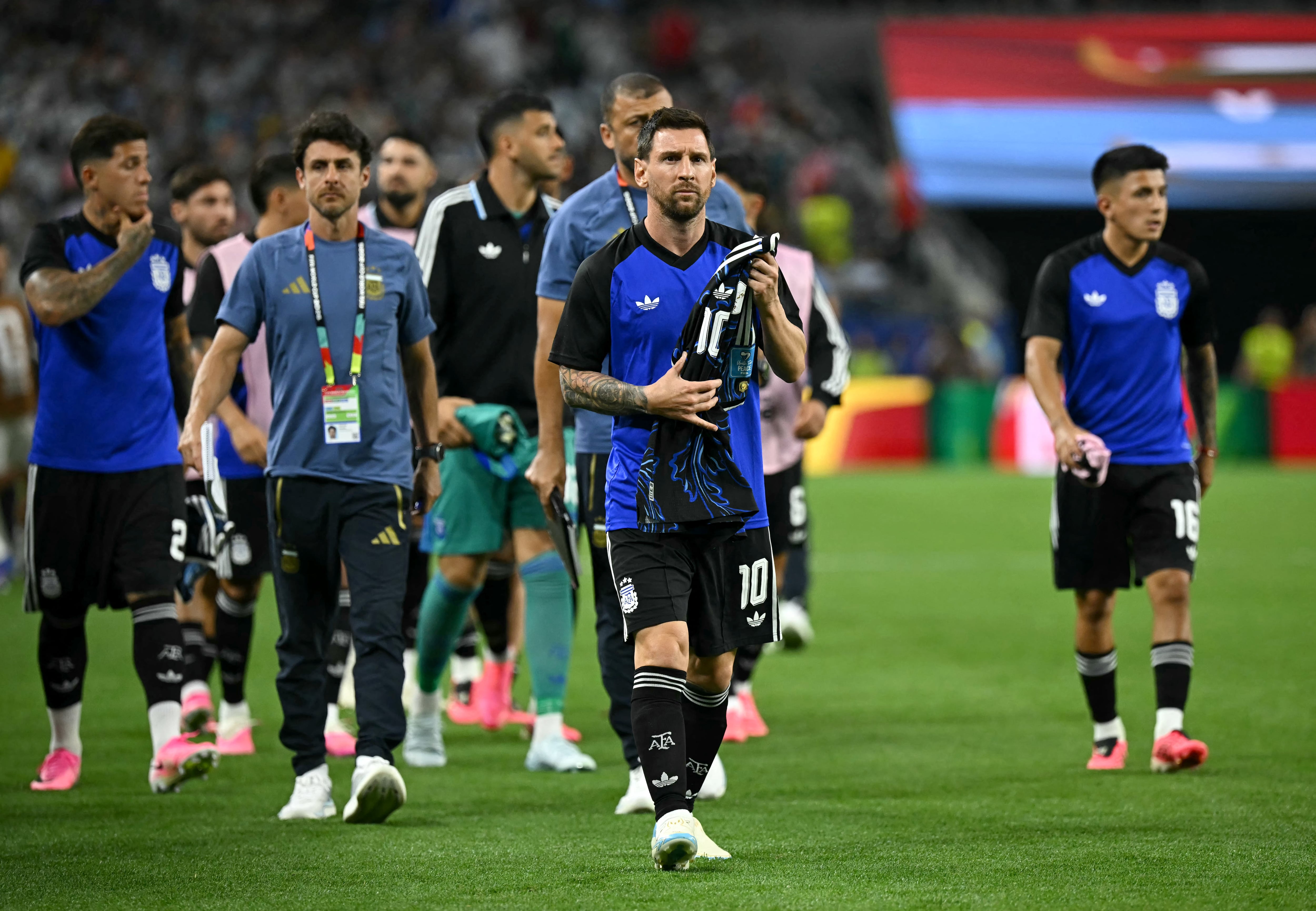 Argentina's forward #10 Lionel Messi looks on during the 2026 World Cup Group J football match between Jordan and Argentina at the Dallas Stadium in Arlington on June 27, 2026. (Photo by Paul ELLIS / AFP)