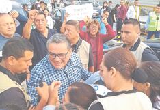 “Portátil” recibe a ministro Santivañez en el aeropuerto a su regreso de Europa