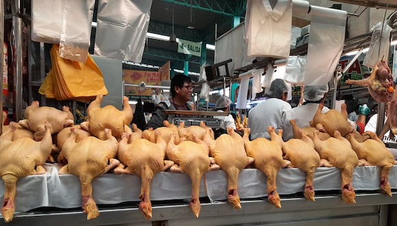 El precio del pollo se mantiene por debajo de los 10.00 soles desde este mes. (Foto: GEC)