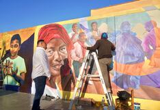 Artistas realizan murales que rescatan la tradición y cultura iqueña