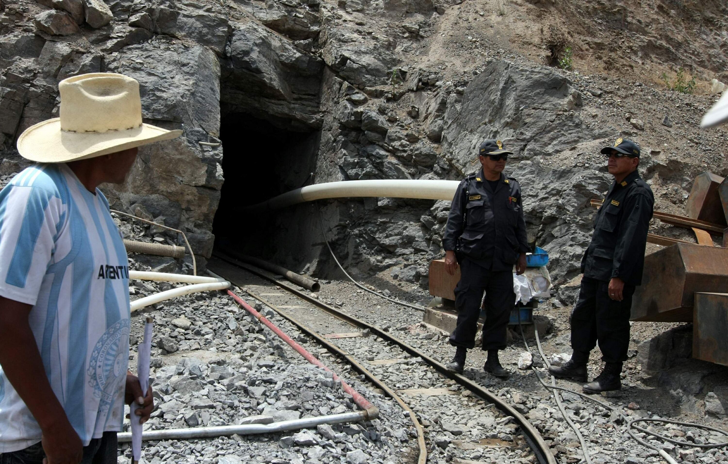 Policía investiga muerte de minero. Foto: difusión.