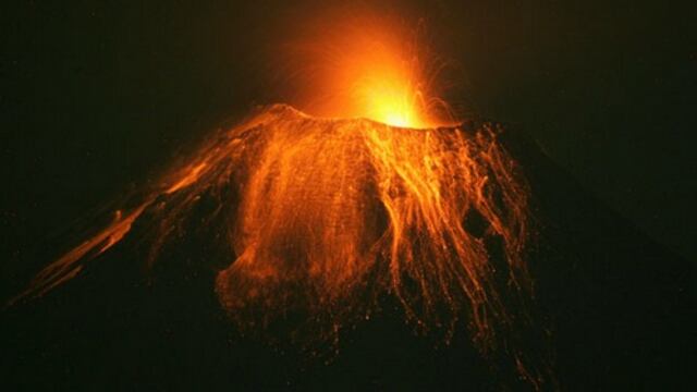 Ecuador: Más de 20 explosiones y 95 sismos leves en volcán Tungurahua