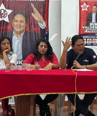 “Kike” Valderrama en Ica: “el señor Acuña y APP, han convertido la salud pública en su botín personal”