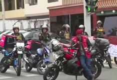 Motociclistas exigen anulación de norma que obliga a usar chaleco con placa desde el 22 de mayo