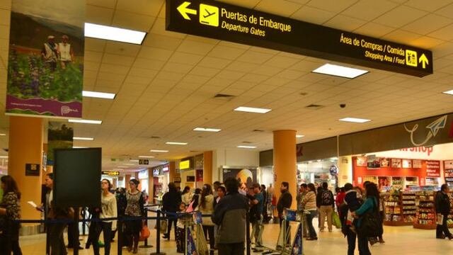 ​Aseguran que alza de pasajes aéreos no afectará el turismo