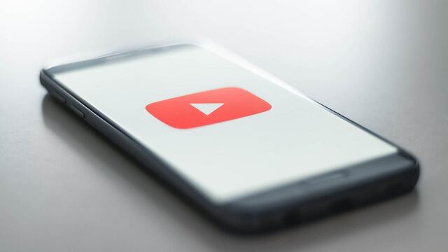  YouTube elimina videos con contenido racista y discriminatorio