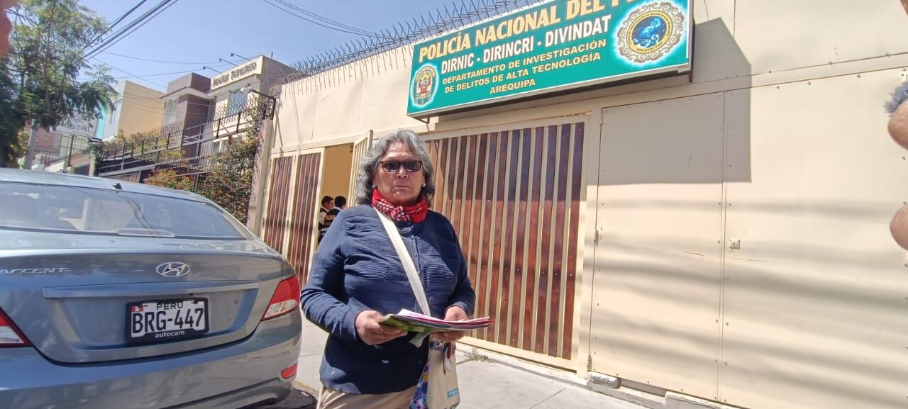 Mujer denuncia robo sistemático. Foto: GEC