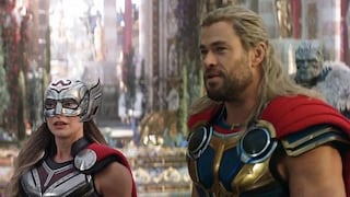 Chris Hemsworth y el gesto que tuvo con Natalie Portman antes de grabar la escena de beso en “Thor: Love and Thunder”