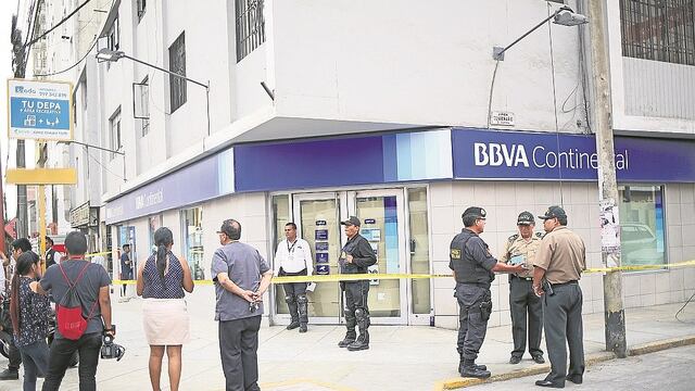 Breña: Roban banco y se llevan S/60 mil en 40 segundos