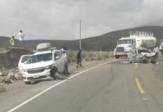 Dos personas muertas por choque de vehículos en carretera Arequipa-Puno