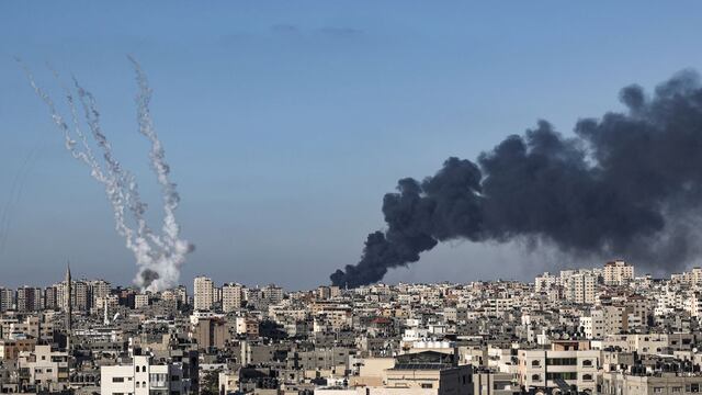La agencia AP tras ataque a su sede: “el mundo sabrá menos de lo que pasa en Gaza”