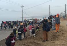 Siete carreteras bloqueadas por mineros artesanales generan caos y riesgo de desabastecimiento en el sur