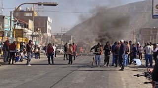 Transportistas bloquean Cono Norte de Arequipa y queman llantas (VIDEO)