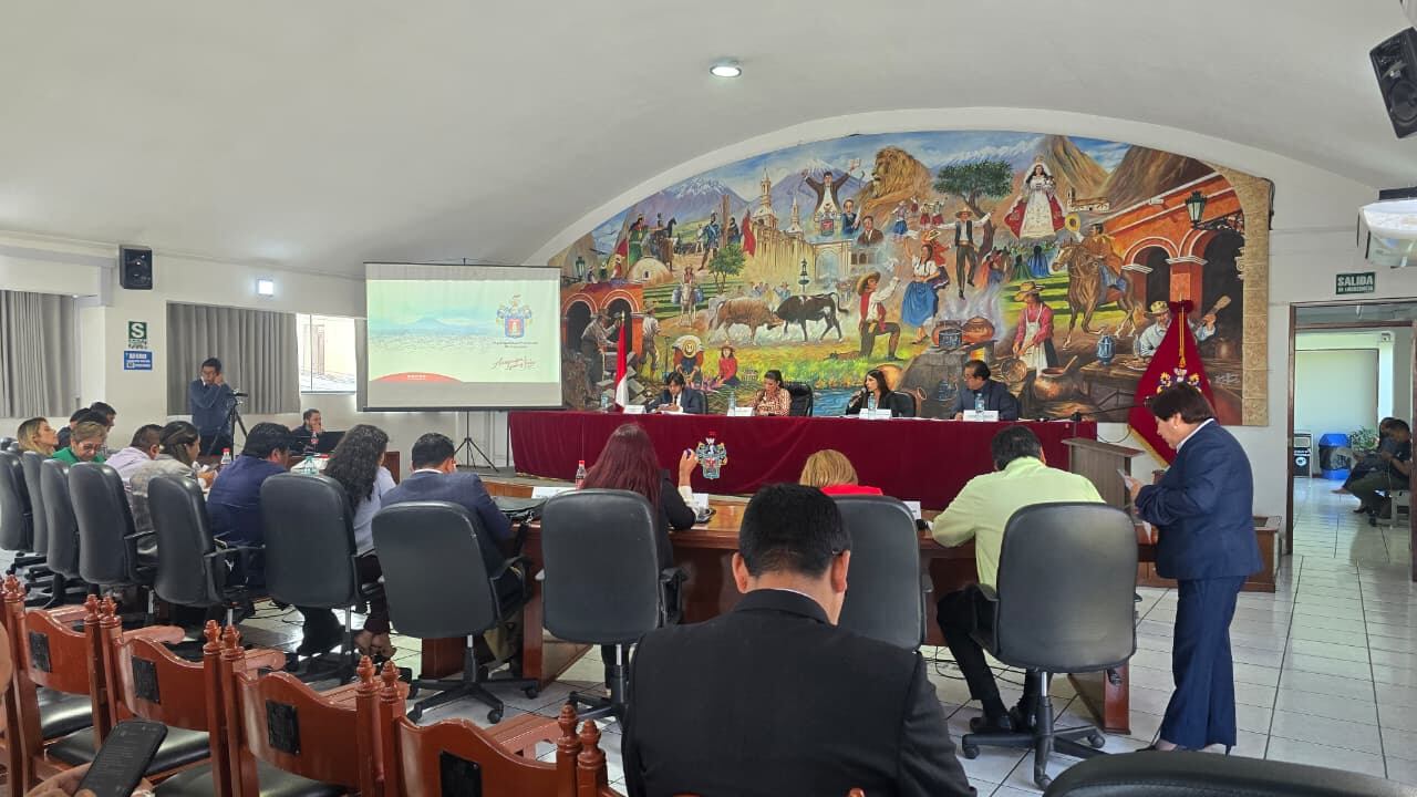 Municipalidad de Arequipa se queda con menos 3 regidores y en setiembre “sin alcalde”