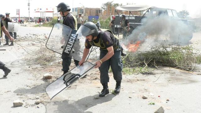 Bloquean vía de acceso a empresa Agro Pucalá