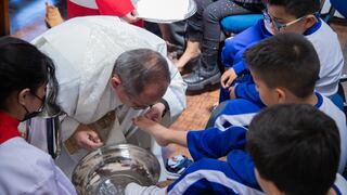 Semana Santa: EsSalud Arequipa realiza simbólico lavado de pies a asegurados