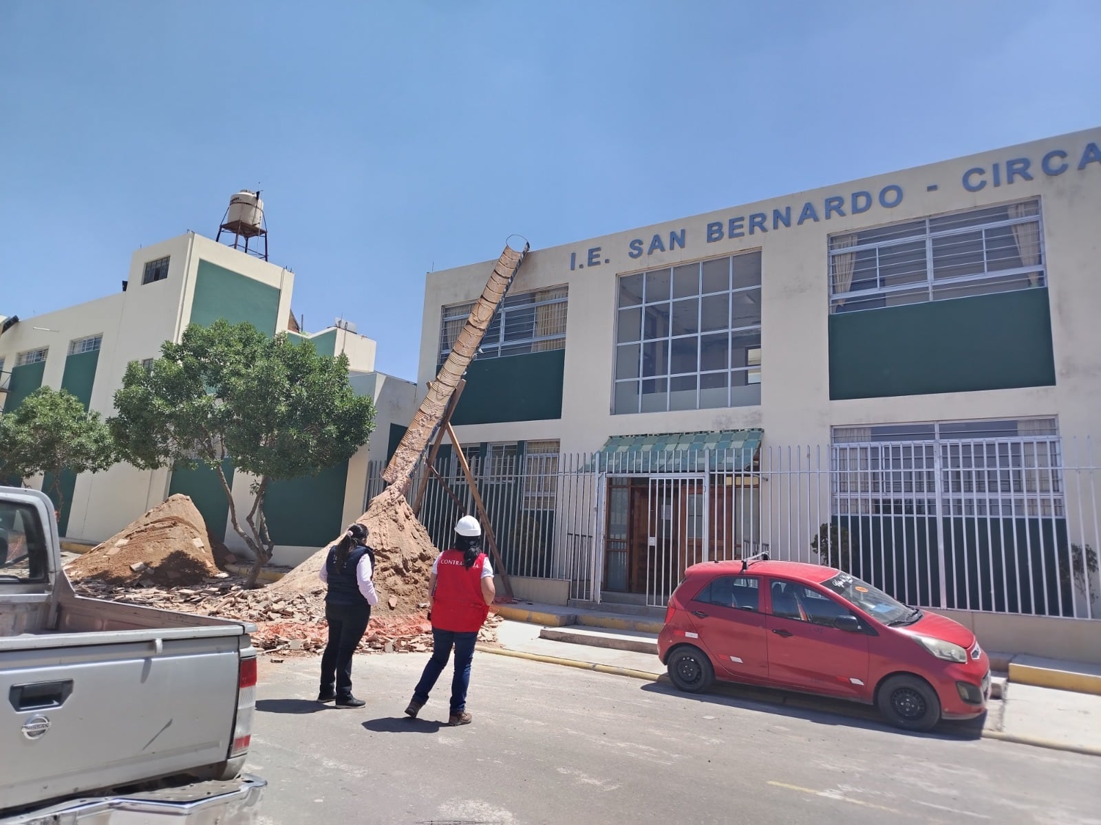 La Contraloría identificó situaciones irregulares en la construcción de la I.E. San Bernardo - Circa, en el distrito de Yura. Foto: Contraloría.