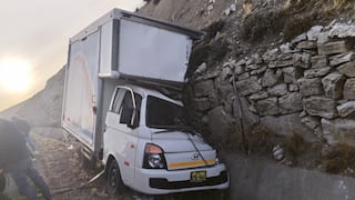 Arequipa: Conductor de furgoneta herido en despiste y volcadura de su unidad en Caylloma