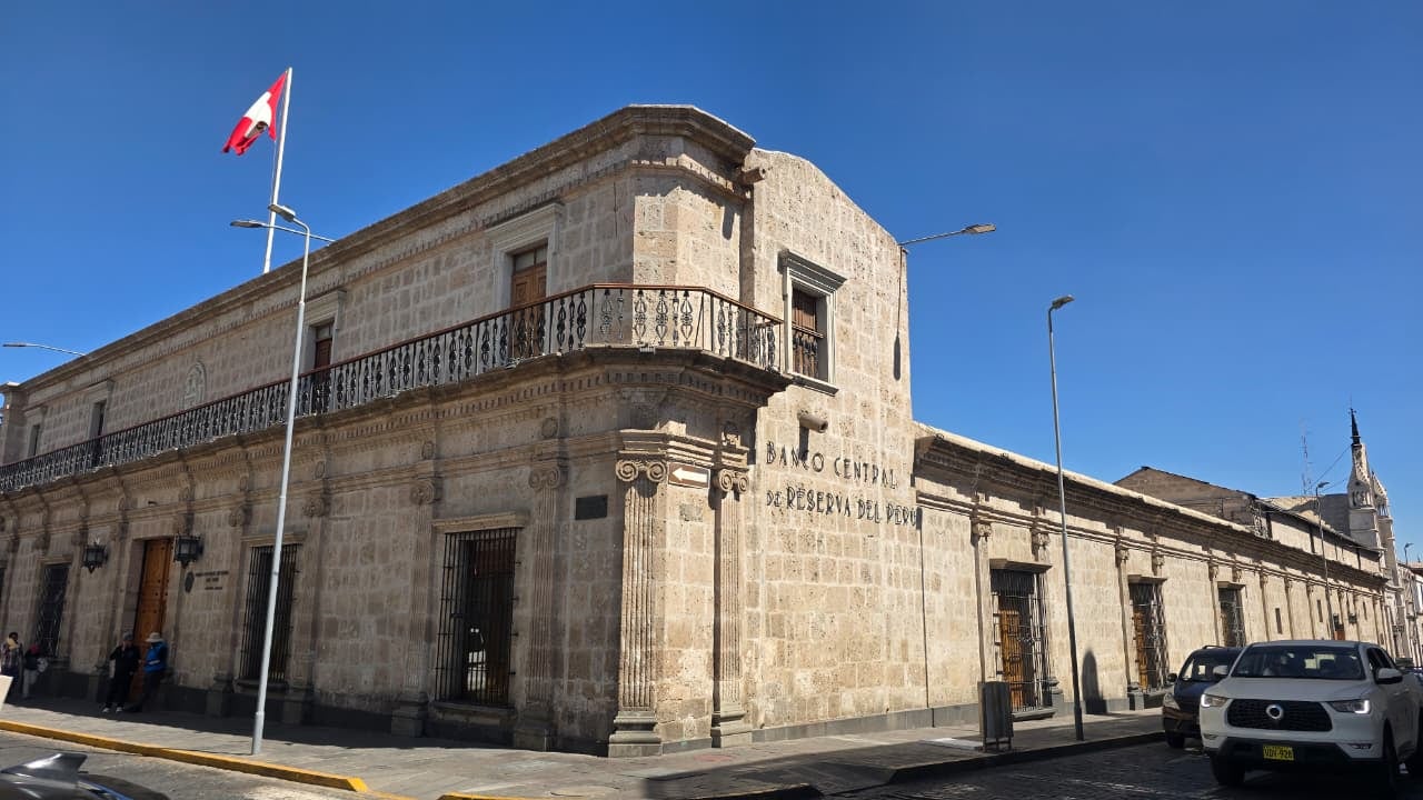 Antiguo palacio de los Goyeneche en la tercera cuadra de la calle Palacio Viejo, en Arequipa. (Foto: Yunsu Pariapaza/@photo.gec)