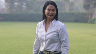 Keiko Fujimori visitó la tumba de sus padres antes de iniciar agenda electoral