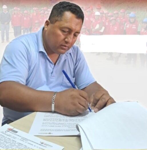 Autoridad edil del distrito de Carabamba (Julcán) muestra capturas de los mensajes que envían los hampones y pide a la Policía poner más énfasis en las pesquisas.