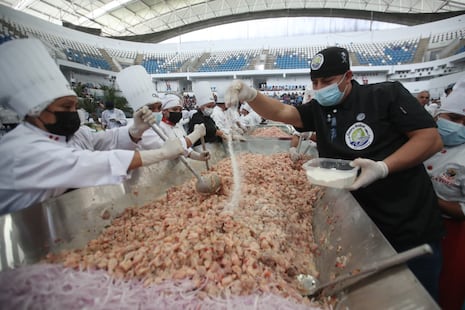Callao pone a prueba su sabor con el “Ceviche chalaco más grande del mundo” (FOTOS)