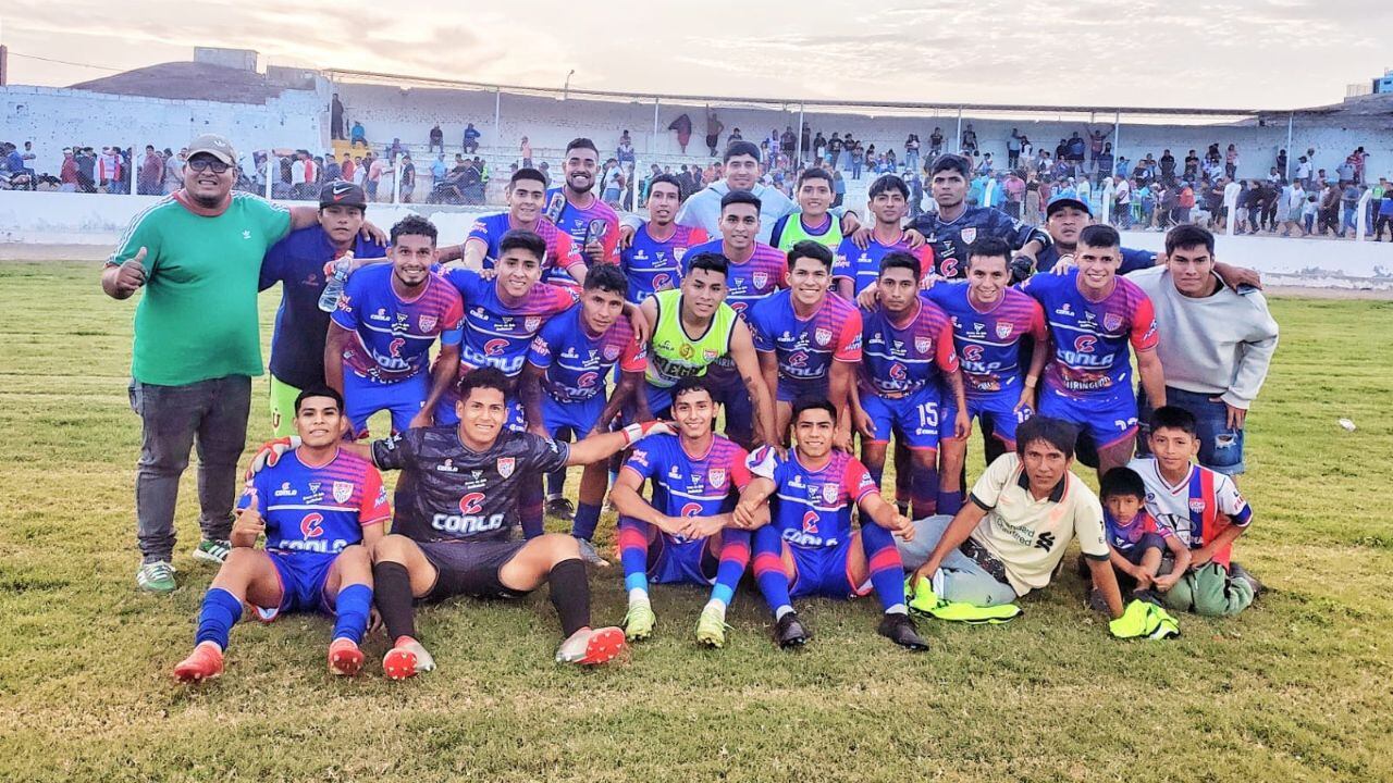 La escuadra del distrito zapatero ganó el Grupo C con 9 puntos. (Foto: Defensor Porvenir)