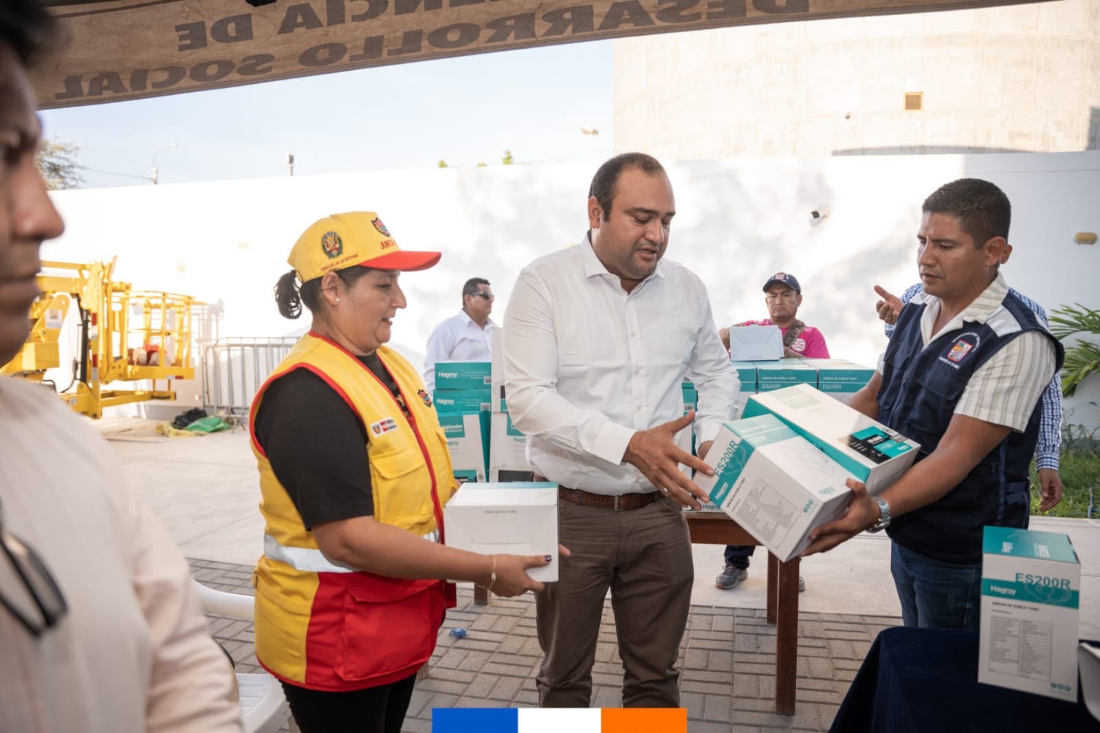 Piura: Alcalde entrega 70 alarmas vecinales en el distrito Veintiséis de Octubre