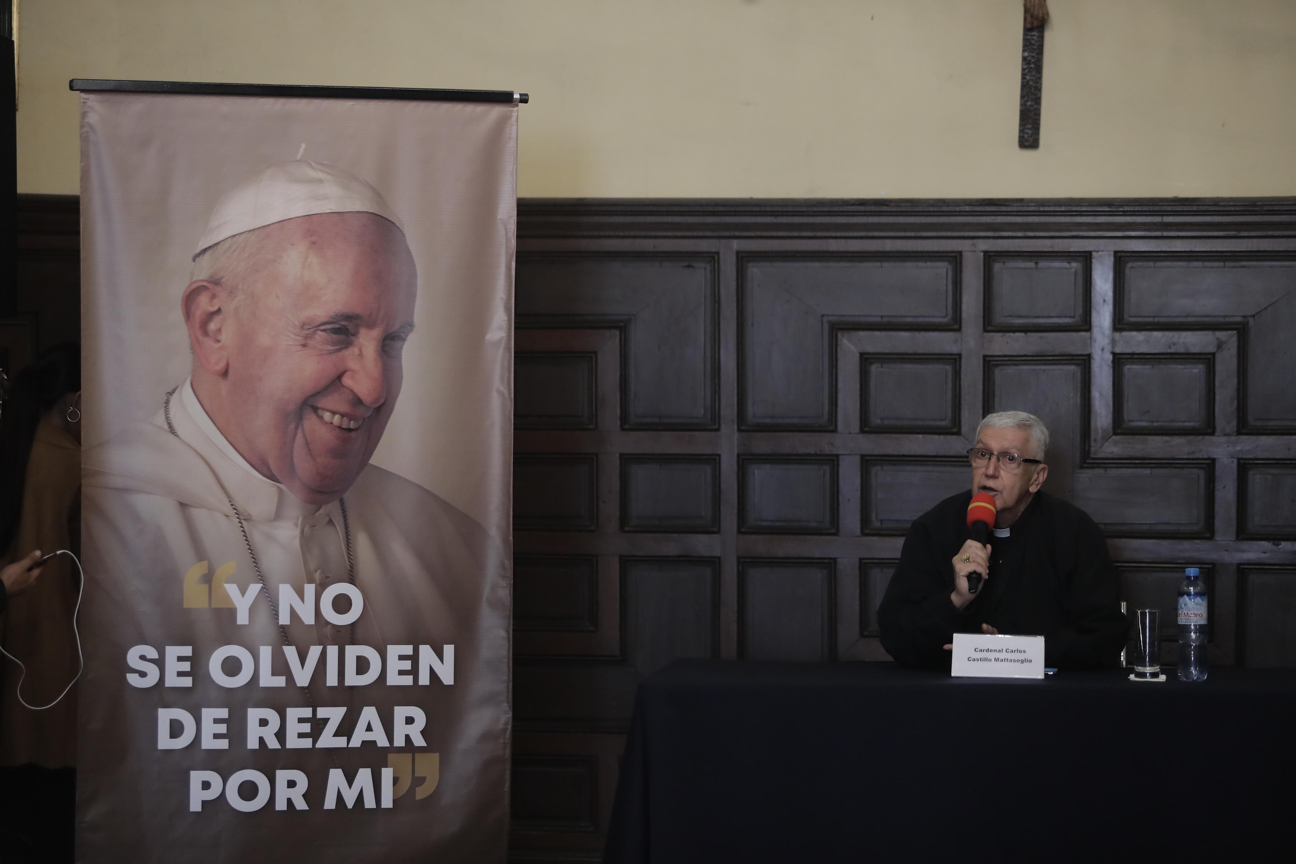 El arzobispo de Lima, cardenal Carlos Castillo, expresó su pesar por la muerte del papa Francisco y pidió que la Iglesia continúe el camino sinodal impulsado por el pontífice argentino para estar “a la altura de la situación difícil del mundo”. (Foto: GEC)
