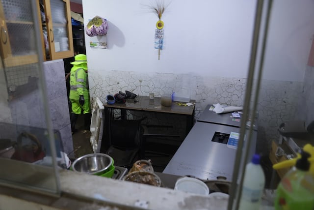 Keiko Fujimori inspecciona zonas afectadas por lluvias en Villa María del Triunfo