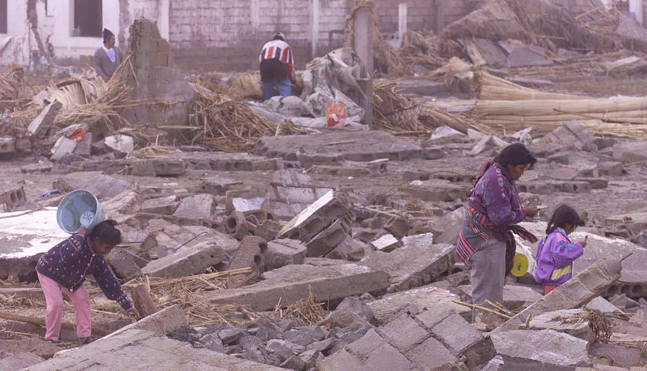 el Tsunami que azotó Camaná, causó la mayoría de los fallecidos (FOTO: GEC)