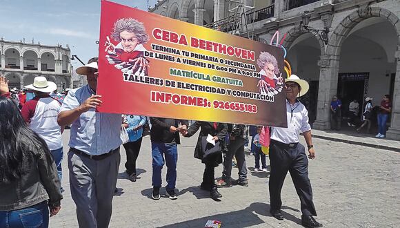 Educación en Arequipa: Adolescentes y jóvenes terminan estudios en CEBA ...