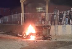 Piura: Enardecidos vecinos quemaron mototaxi a ladrones