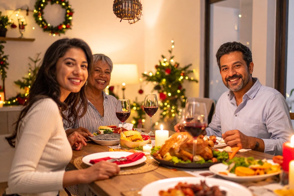 Hábitos simples en horarios, porciones y elección de alimentos permiten disfrutar las fiestas sin afectar la salud digestiva.