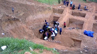 PNP salvan a obrero sepultado por derrumbe de cerro