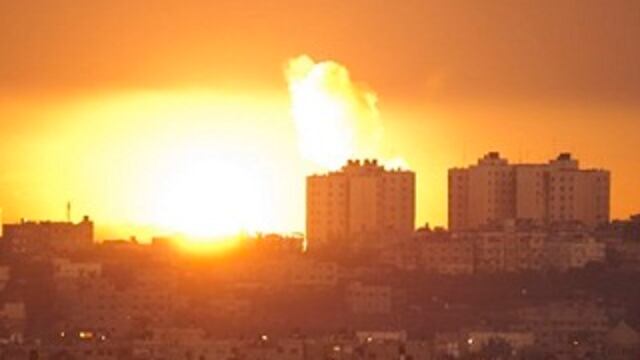 Continúan los ataques en Gaza  durante la noche